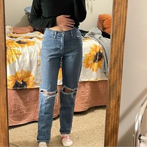 Vibrant straight jean